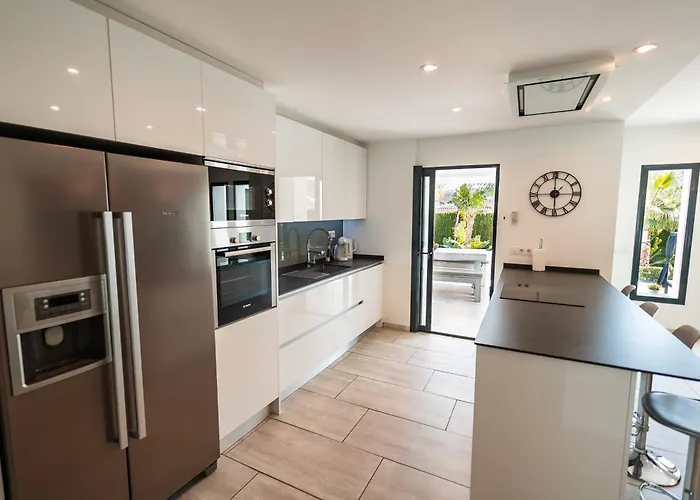 Casa Eivissa - Stunning Modern In Villa